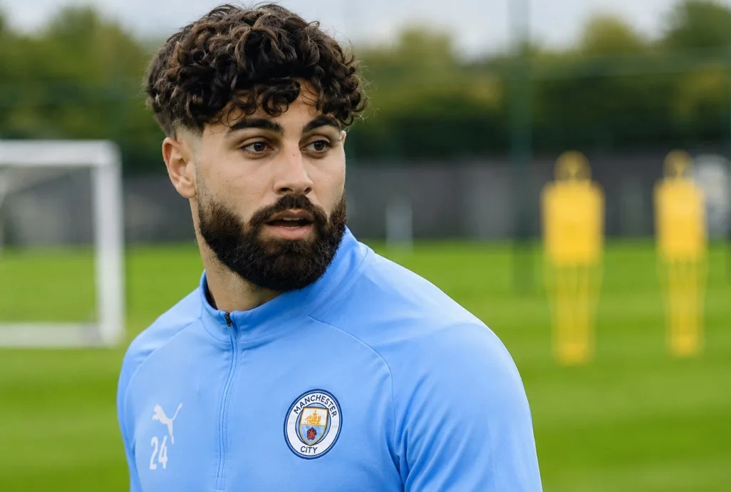 Josko Gvardiol in Manchester City kit after signing new contract extension through 2031